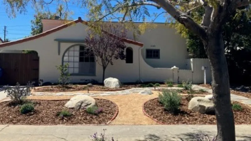 A drought tolerant lawn alternative design